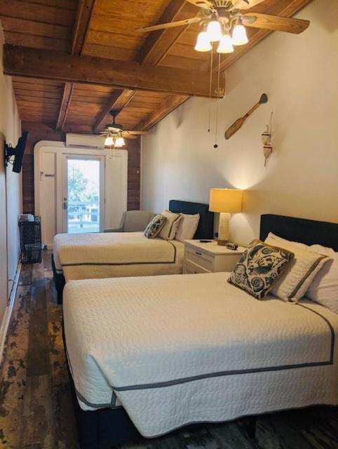 Darien Dockside Inn المظهر الخارجي الصورة